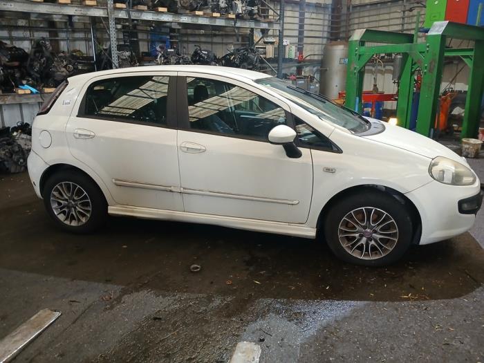 Fiat Punto Evo 1.3 JTD Multijet 85 16V Euro 5 Sloopvoertuig (2011, Wit)