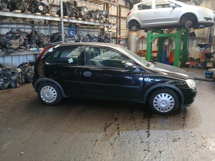 Opel Corsa C 1.2 16V Twin Port Sloopvoertuig (2005, Zwart)