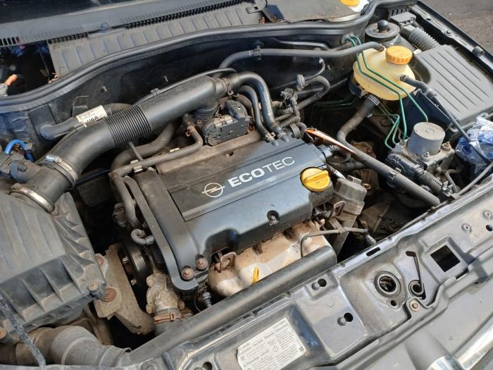 Opel Corsa C 1.2 16V Twin Port Sloopvoertuig (2005, Zwart)