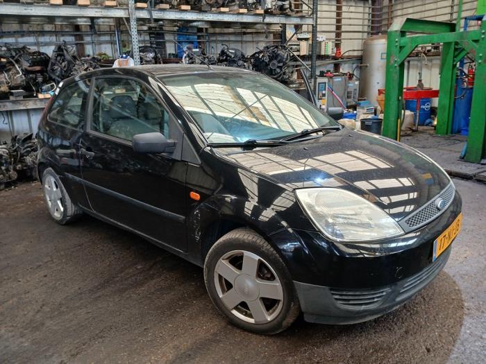Ford Fiesta 5 1.25 16V Sloopvoertuig (2003, Zwart)