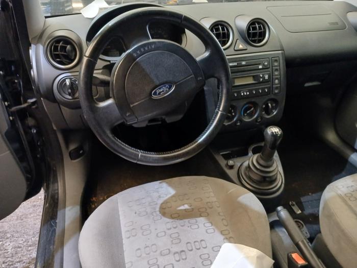 Ford Fiesta 5 1.25 16V Sloopvoertuig (2003, Zwart)