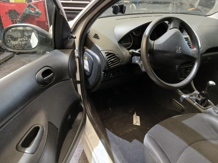 Peugeot 206+ 1.1 XR,XS Sloopvoertuig (2009, Wit)