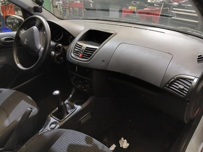 Peugeot 206+ 1.1 XR,XS Sloopvoertuig (2009, Wit)