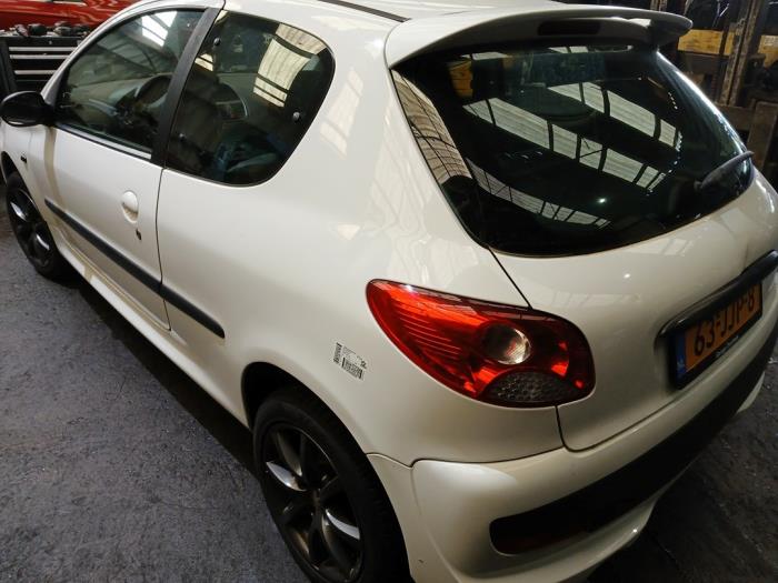 Peugeot 206+ 1.1 XR,XS Sloopvoertuig (2009, Wit)