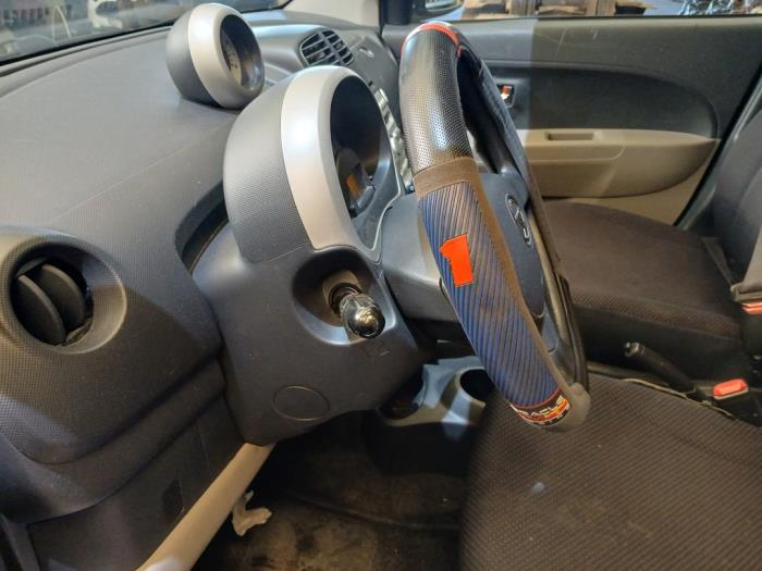 Daihatsu Sirion 2 1.3 16V DVVT Sloopvoertuig (2005, Grijs)