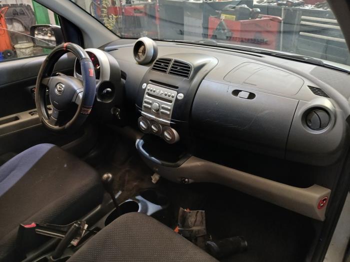 Daihatsu Sirion 2 1.3 16V DVVT Sloopvoertuig (2005, Grijs)