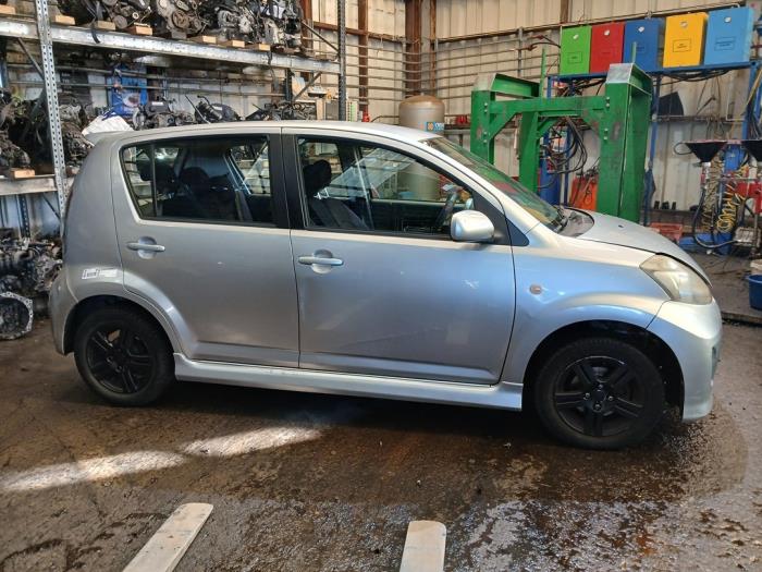 Daihatsu Sirion 2 1.3 16V DVVT Sloopvoertuig (2005, Grijs)