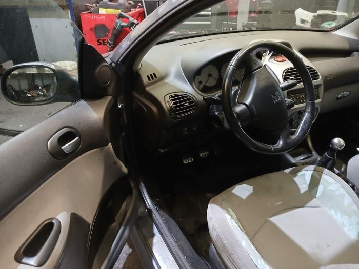 Peugeot 206 CC 1.6 16V Sloopvoertuig (2006, Grijs)