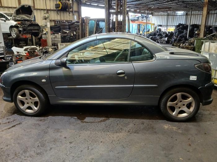 Peugeot 206 CC 1.6 16V Sloopvoertuig (2006, Grijs)