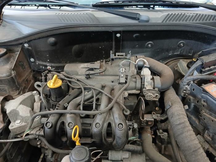 Renault Clio II 1.2 Sloopvoertuig (2003, Zwart)