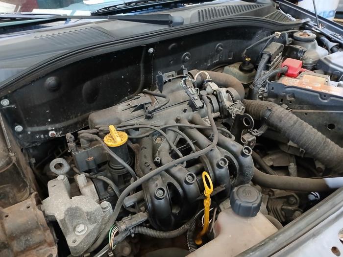 Renault Clio II 1.2 Sloopvoertuig (2003, Zwart)