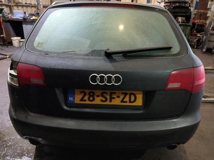 Audi A6 Avant 2.4 V6 24V Sloopvoertuig (2006, Grijs)