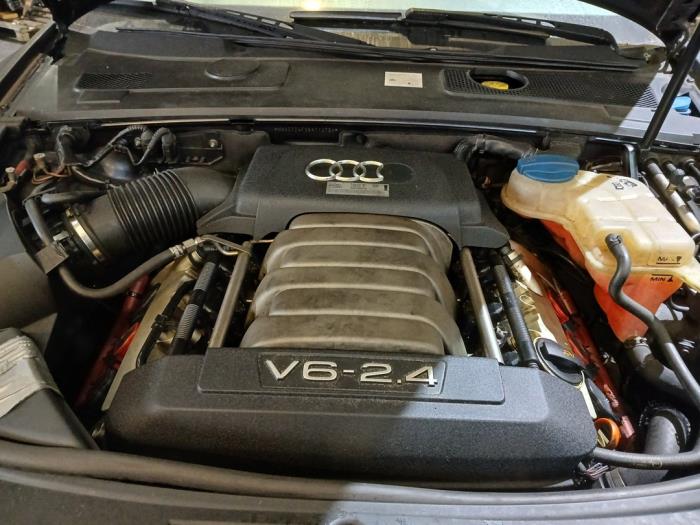 Audi A6 Avant 2.4 V6 24V Sloopvoertuig (2006, Grijs)