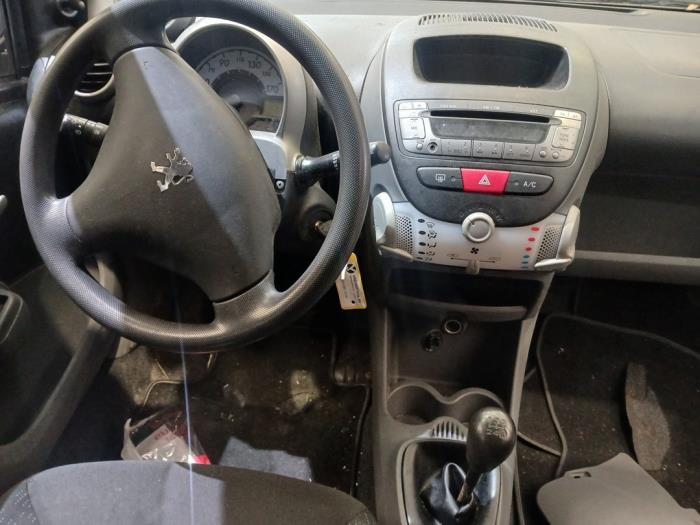 Peugeot 107 1.0 12V Sloopvoertuig (2011, Grijs)