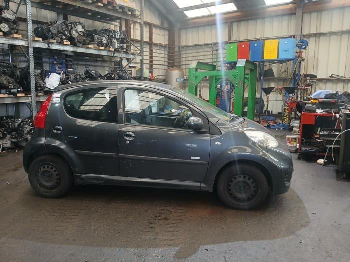 Peugeot 107 1.0 12V Sloopvoertuig (2011, Grijs)