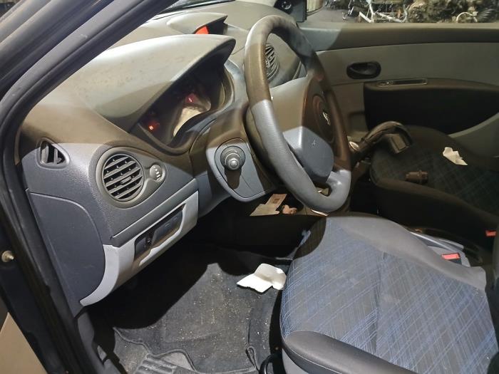 Renault Clio III 1.4 16V Sloopvoertuig (2007, Blauw)