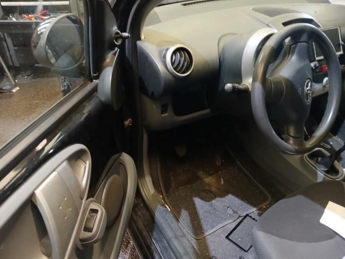 Toyota Aygo 1.0 12V VVT-i Sloopvoertuig (2008, Zwart)