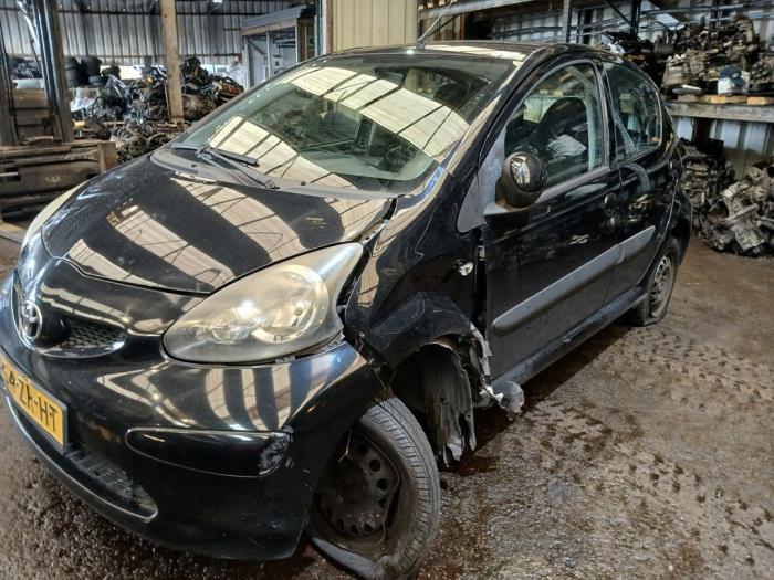 Toyota Aygo 1.0 12V VVT-i Sloopvoertuig (2008, Zwart)