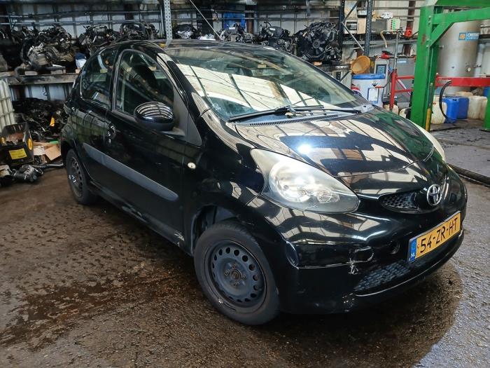 Toyota Aygo 1.0 12V VVT-i Sloopvoertuig (2008, Zwart)