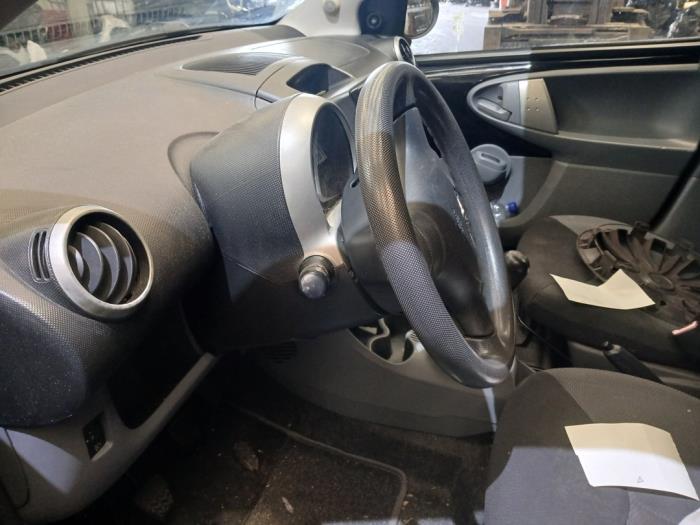 Toyota Aygo 1.0 12V VVT-i Sloopvoertuig (2008, Zwart)