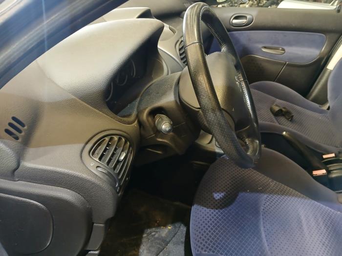 Peugeot 206 1.4 16V Sloopvoertuig (2004, Grijs)