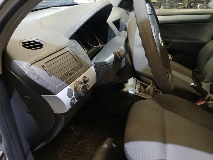 Opel Astra H SW 1.6 16V Twinport Sloopvoertuig (2004, Grijs)