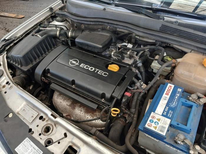 Opel Astra H SW 1.6 16V Twinport Sloopvoertuig (2004, Grijs)