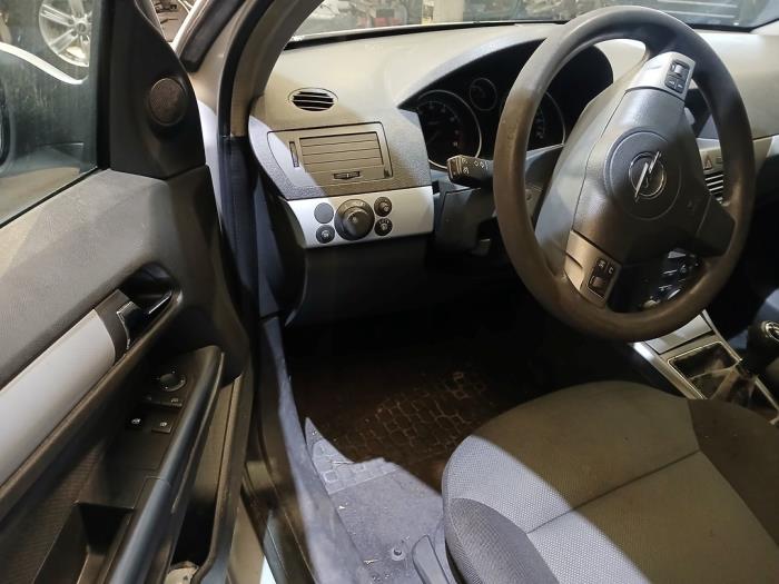 Opel Astra H SW 1.6 16V Twinport Sloopvoertuig (2004, Grijs)