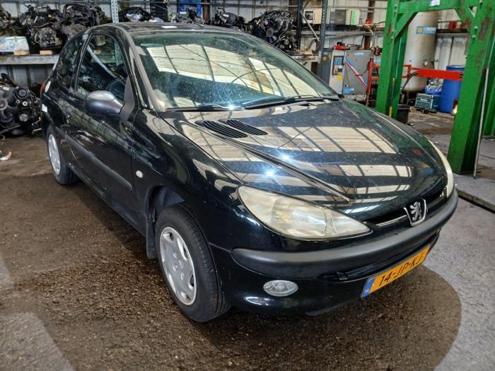 Peugeot 206 1.6 16V Sloopvoertuig (2002, Zwart)