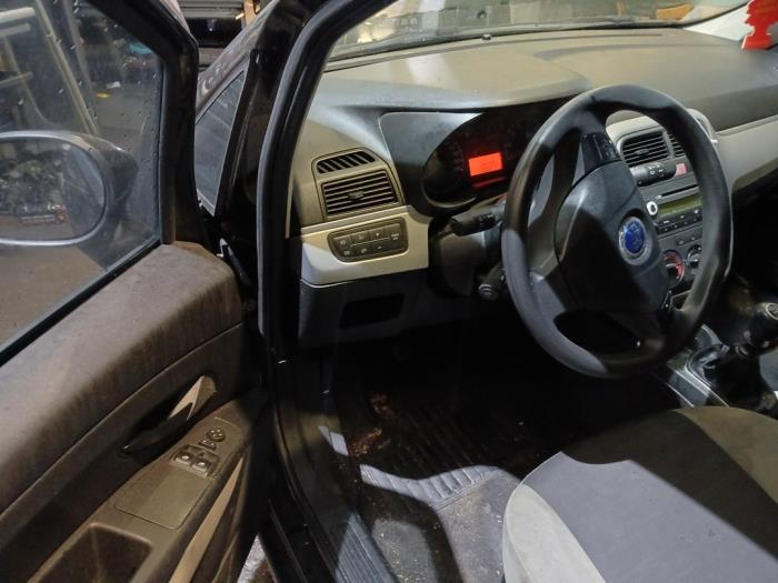 Fiat Grande Punto 1.2 Sloopvoertuig (2007, Zwart)