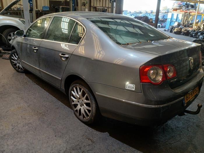 Volkswagen Passat 2.0 FSI 16V Sloopvoertuig (2005, Grijs)