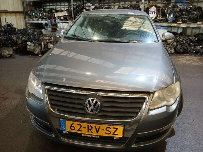 Volkswagen Passat 2.0 FSI 16V Sloopvoertuig (2005, Grijs)