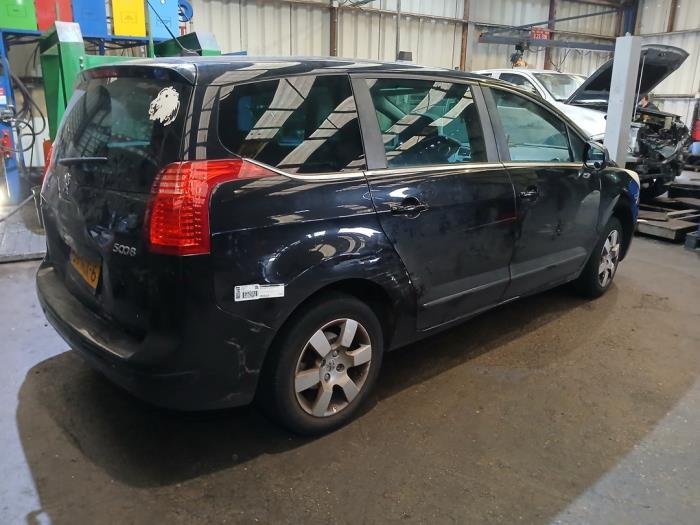 Peugeot 5008 I 1.6 VTI 16V Sloopvoertuig (2010, Zwart)