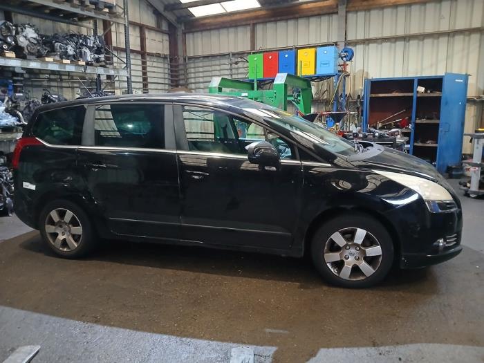 Peugeot 5008 I 1.6 VTI 16V Sloopvoertuig (2010, Zwart)