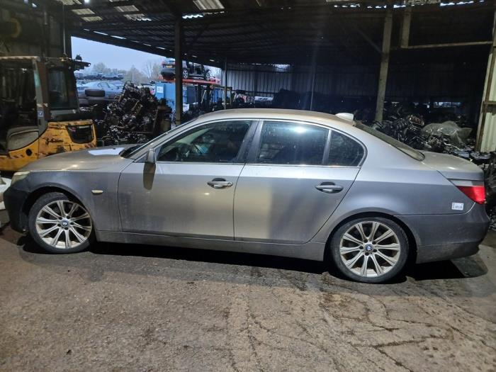 BMW 5 serie 520i 24V Sloopvoertuig (2004, Grijs)