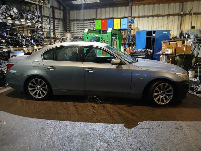 BMW 5 serie 520i 24V Sloopvoertuig (2004, Grijs)