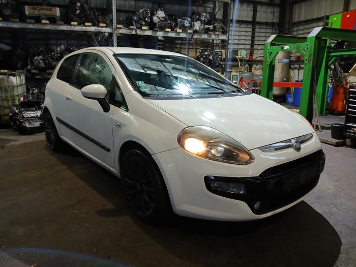 Fiat Punto Evo 1.3 JTD Multijet 85 16V Euro 5 Sloopvoertuig (2012, Wit)