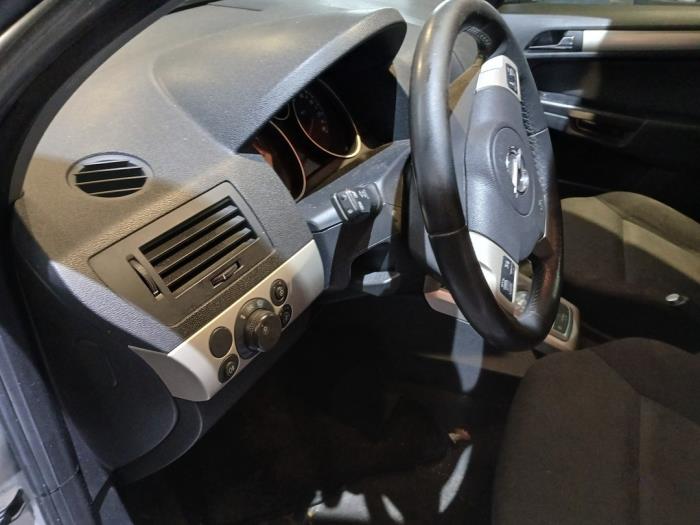 Opel Astra H SW 1.6 16V Twinport Sloopvoertuig (2007, Grijs)