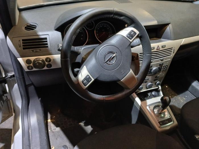 Opel Astra H SW 1.6 16V Twinport Sloopvoertuig (2007, Grijs)