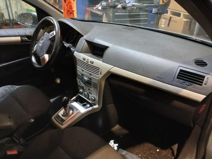 Opel Astra H SW 1.6 16V Twinport Sloopvoertuig (2007, Grijs)