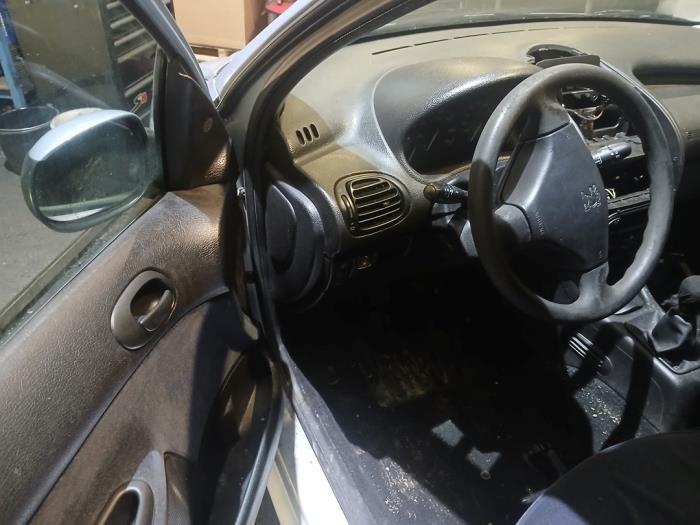Peugeot 206 1.4 XR,XS,XT,Gentry Sloopvoertuig (2002, Grijs)