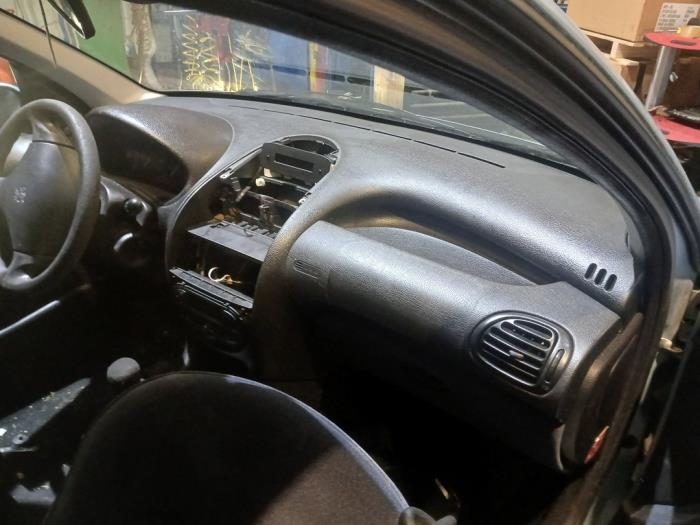 Peugeot 206 1.4 XR,XS,XT,Gentry Sloopvoertuig (2002, Grijs)