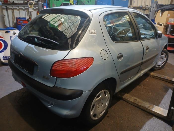 Peugeot 206 1.4 XR,XS,XT,Gentry Sloopvoertuig (2002, Grijs)