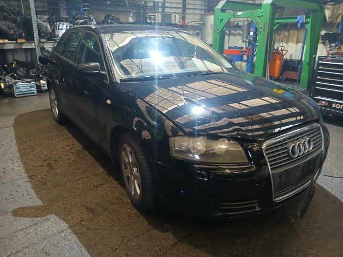 Audi A3 Sportback 1.6 Sloopvoertuig (2005, Zwart)