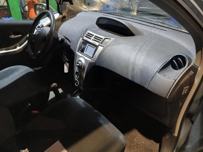 Toyota Yaris II 1.4 D-4D Sloopvoertuig (2008)