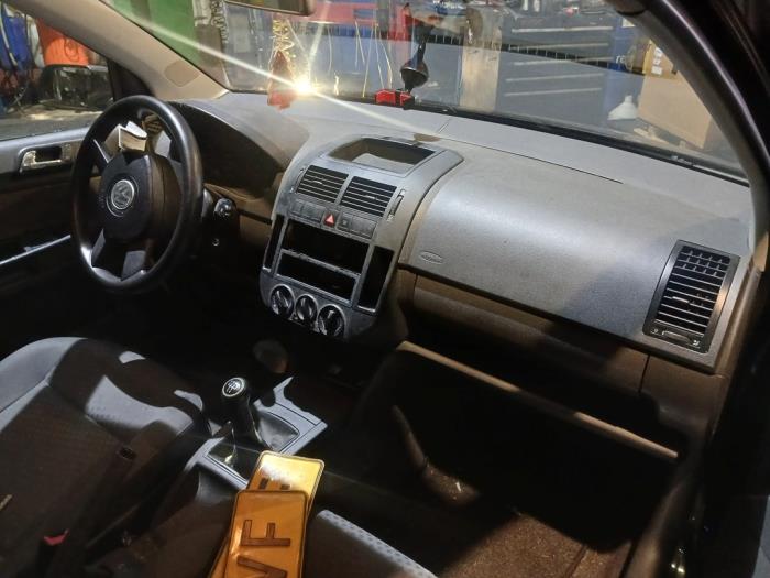 Volkswagen Polo IV 1.4 16V Sloopvoertuig (2004, Zwart)