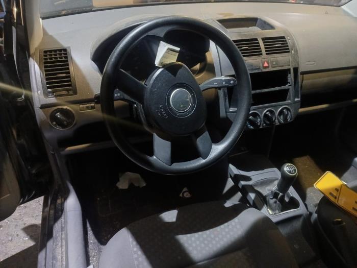 Volkswagen Polo IV 1.4 16V Sloopvoertuig (2004, Zwart)