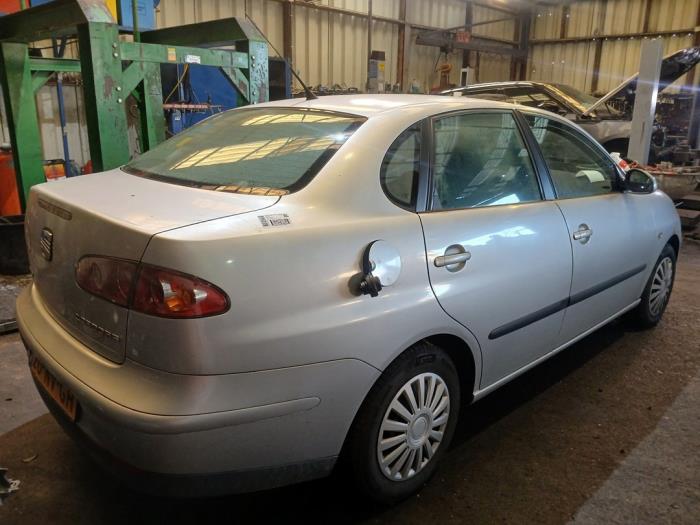 Seat Cordoba 1.4 16V Sloopvoertuig (2004, Grijs)