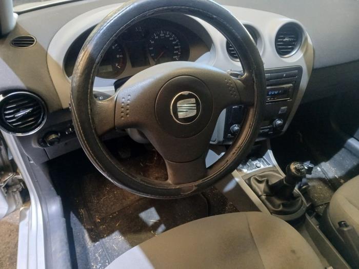 Seat Cordoba 1.4 16V Sloopvoertuig (2004, Grijs)