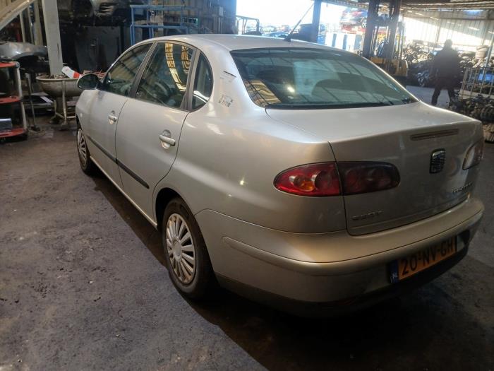 Seat Cordoba 1.4 16V Sloopvoertuig (2004, Grijs)